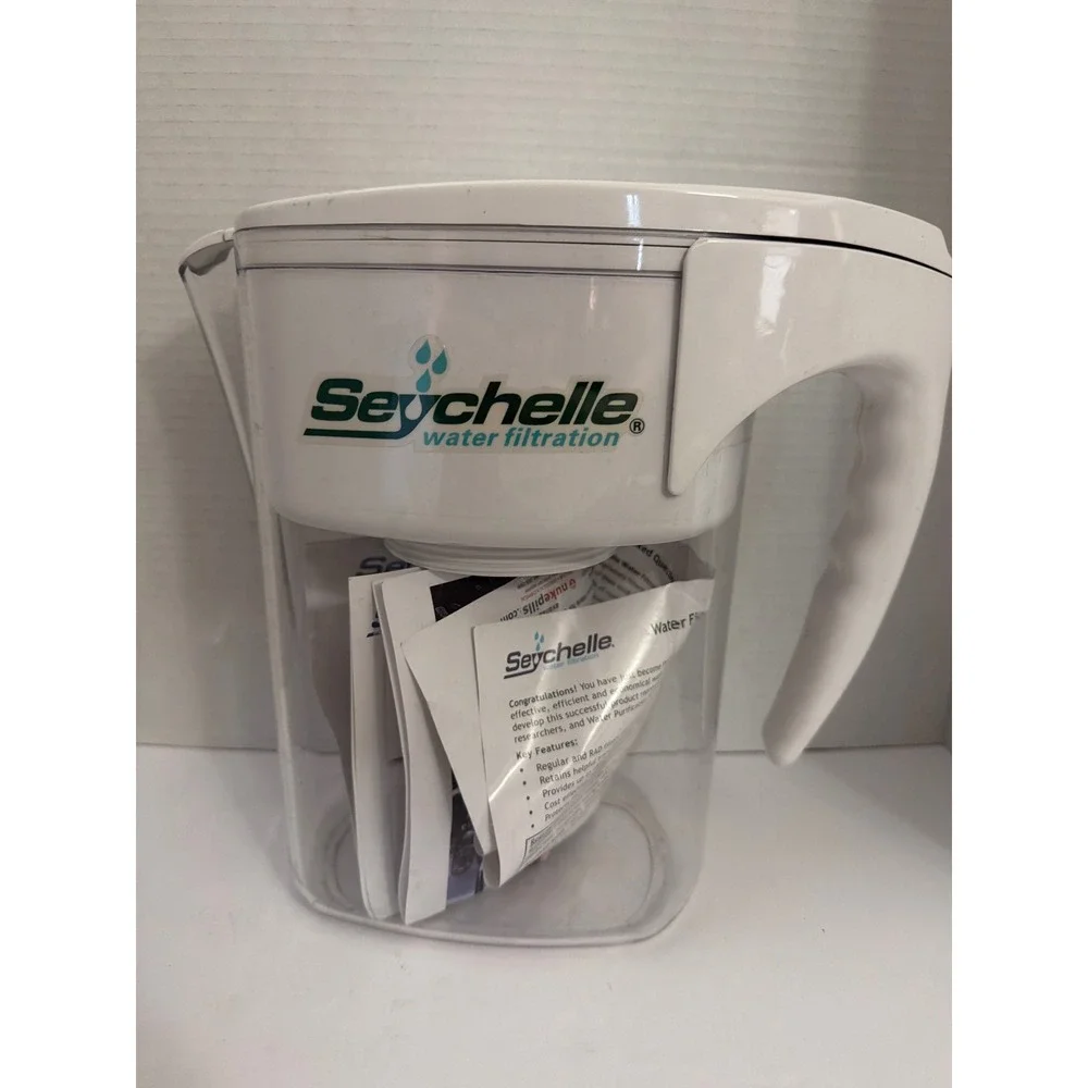 Seychelle Water Filtration Pitcher White Clear‎ with Flushing Accessories